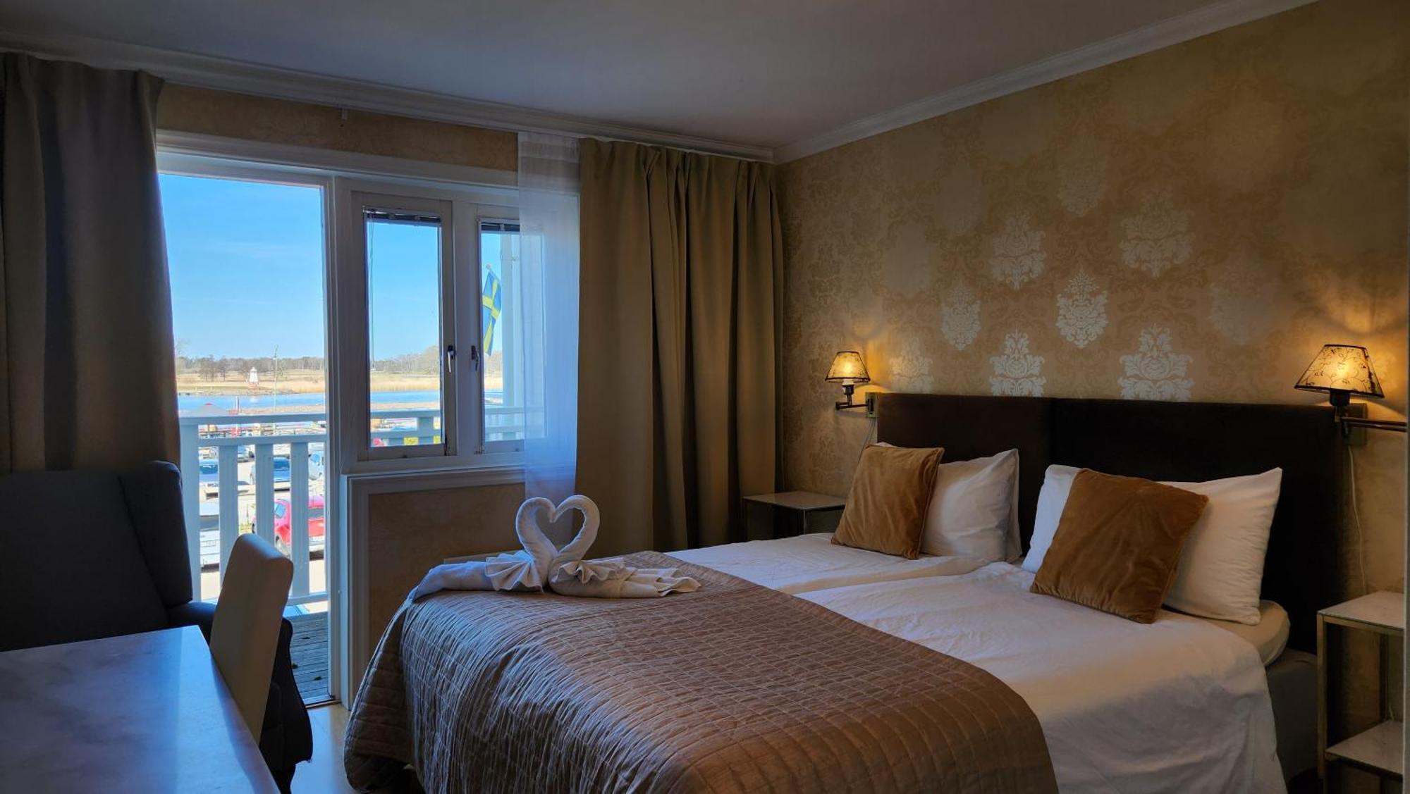 מרייסטד Vaenerport Lakefront Hotell מראה חיצוני תמונה