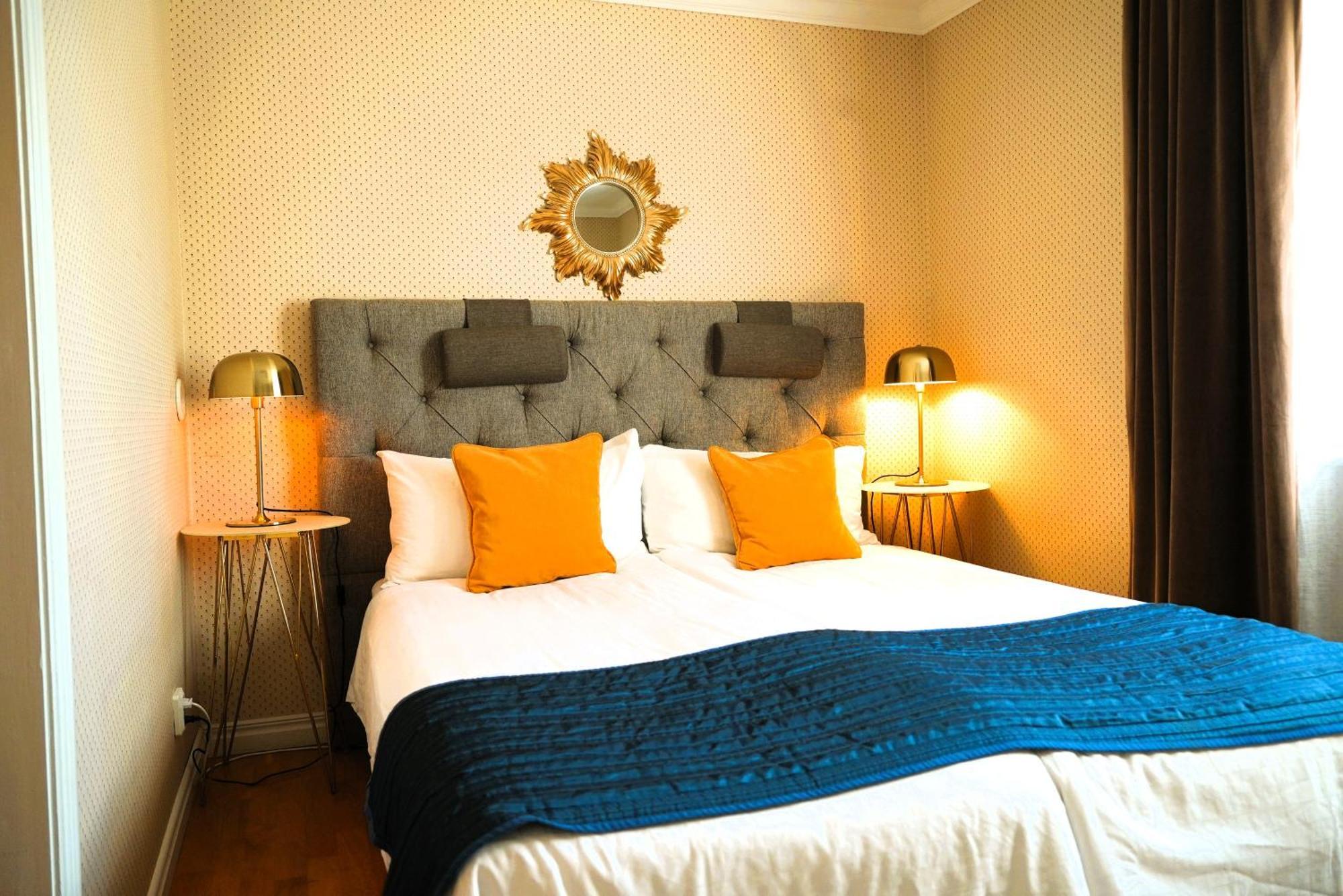מרייסטד Vaenerport Lakefront Hotell מראה חיצוני תמונה