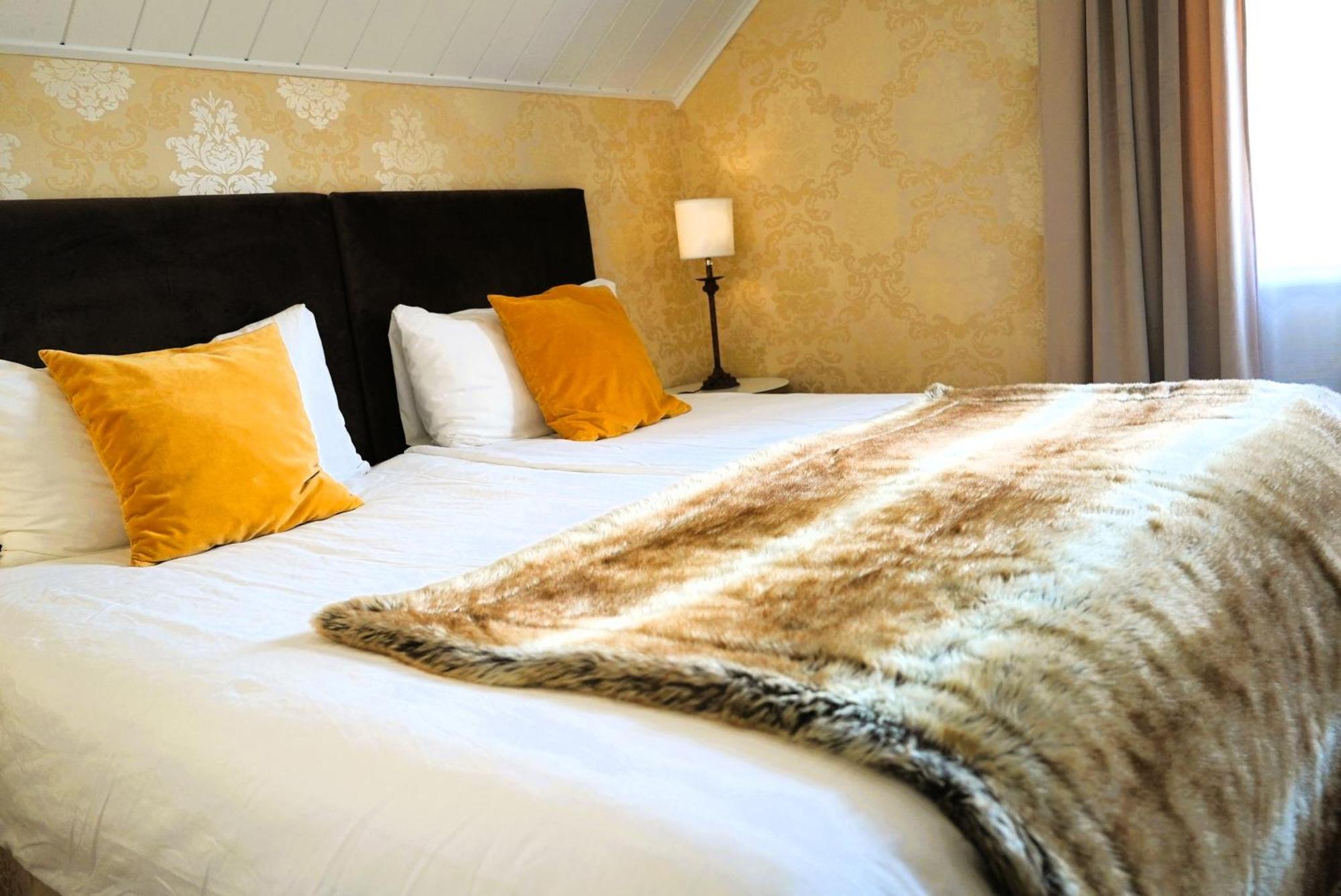 מרייסטד Vaenerport Lakefront Hotell מראה חיצוני תמונה