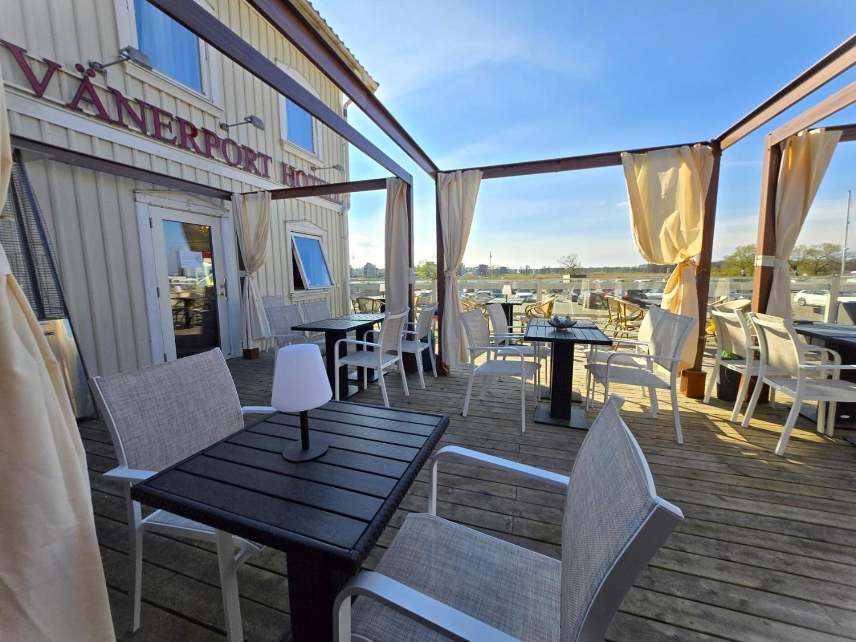 מרייסטד Vaenerport Lakefront Hotell מראה חיצוני תמונה